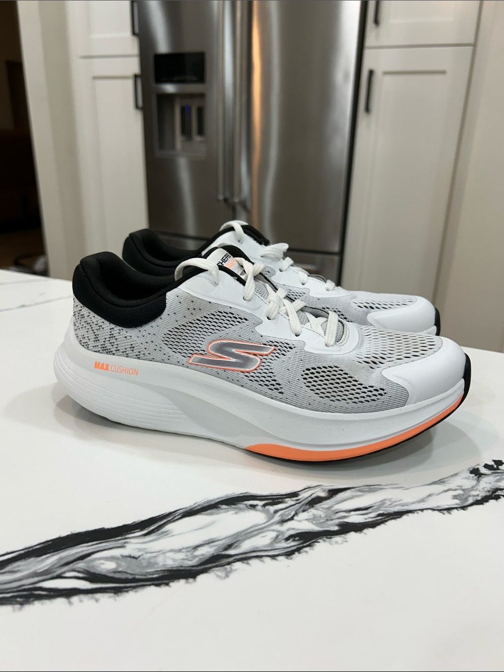 NWOT - SKECHERS Go Walk Running Shoes - Picture 5 of 7